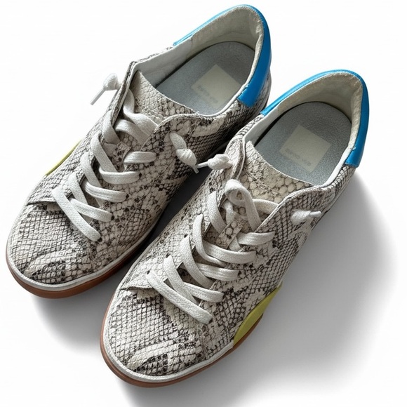 DOLCE VITA Zina Sneaker In Bone MultiSnake Print Leather.
Women’s Sz 7 - Picture 2 of 7